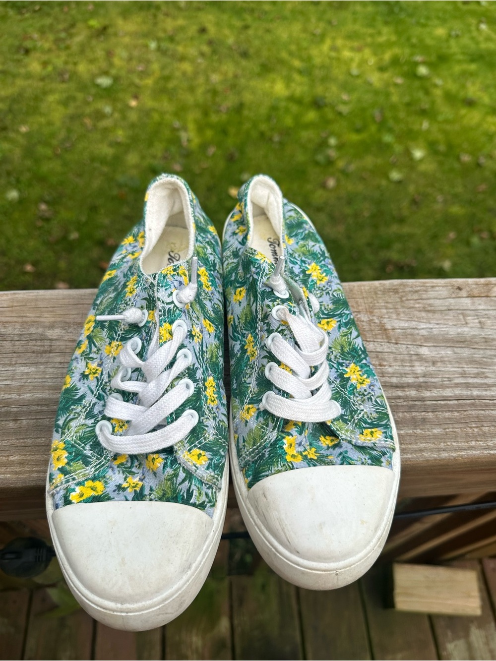 Tommy Bahama Green Floral Canvas Lace-Up Sneakers